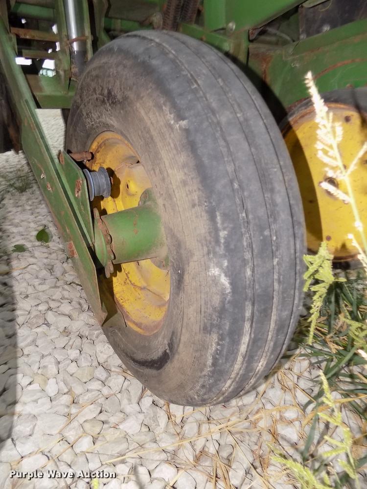 image for item DA3081 John Deere 7000 planter