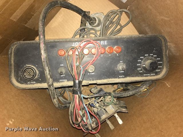 image for item DA3081 John Deere 7000 planter