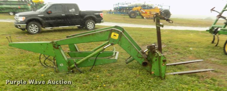 image for item DA3082 John Deere 48 loader with forklift/boom attachment