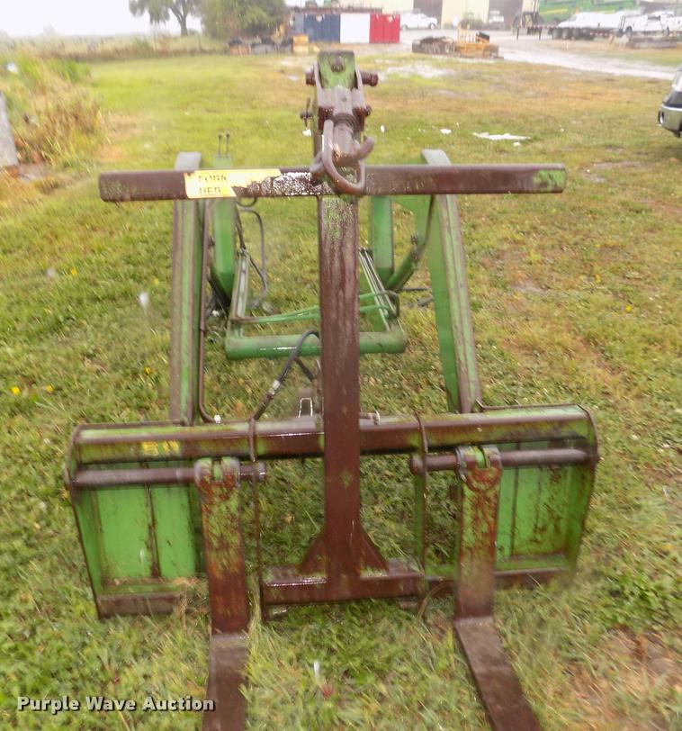 image for item DA3082 John Deere 48 loader with forklift/boom attachment