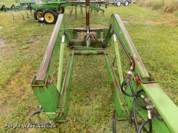 image for item DA3082 John Deere 48 loader with forklift/boom attachment