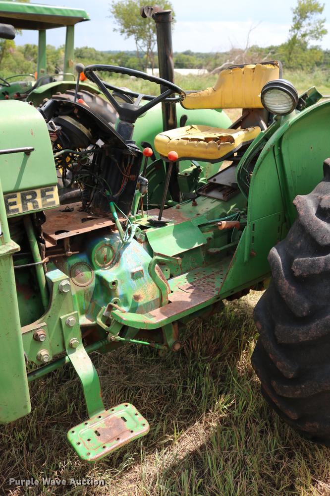 image for item DA6841 1984 John Deere 2150 tractor