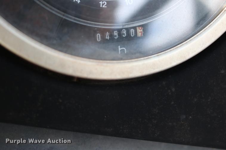 image for item DA6841 1984 John Deere 2150 tractor