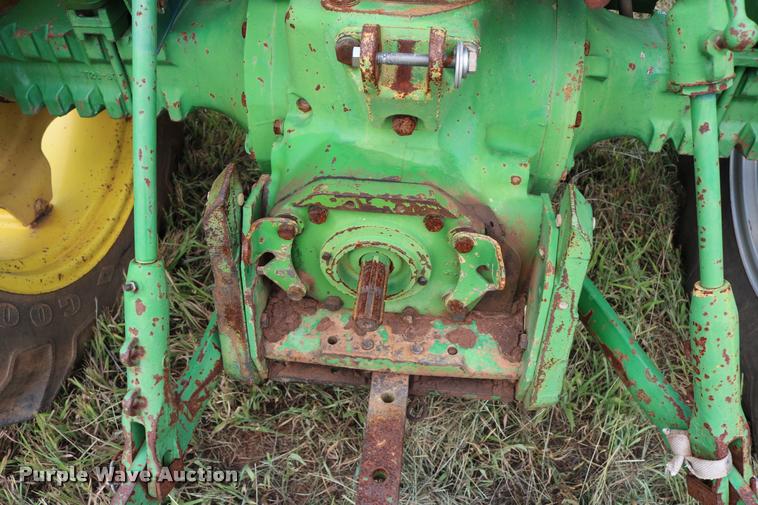 image for item DA6841 1984 John Deere 2150 tractor