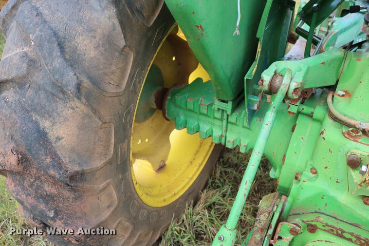 image for item DA6841 1984 John Deere 2150 tractor