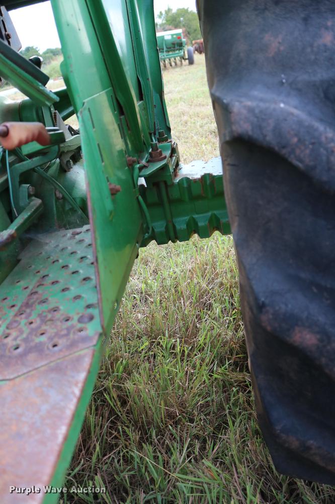 image for item DA6841 1984 John Deere 2150 tractor