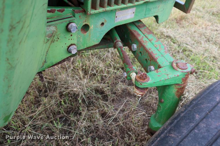 image for item DA6841 1984 John Deere 2150 tractor