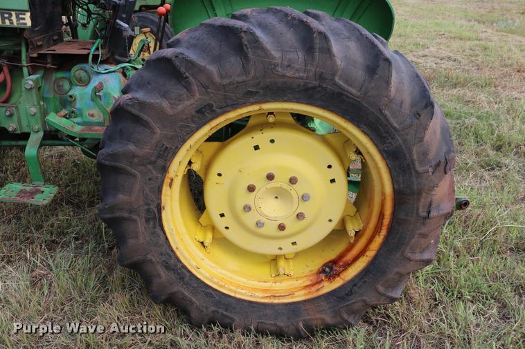 image for item DA6841 1984 John Deere 2150 tractor