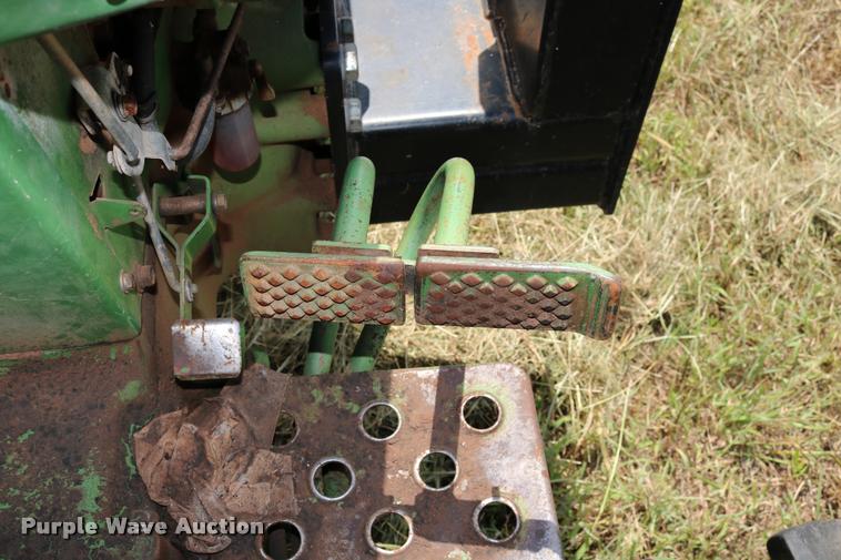 image for item DA6843 1985 John Deere 1450 tractor