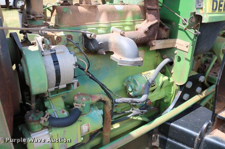 image for item DA6843 1985 John Deere 1450 tractor