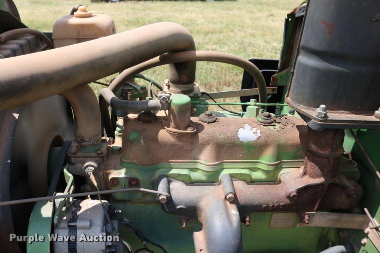 image for item DA6843 1985 John Deere 1450 tractor