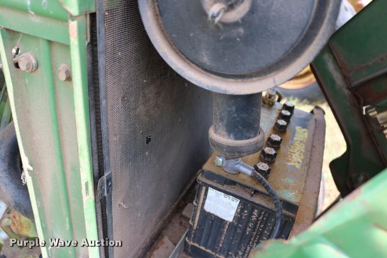 image for item DA6843 1985 John Deere 1450 tractor