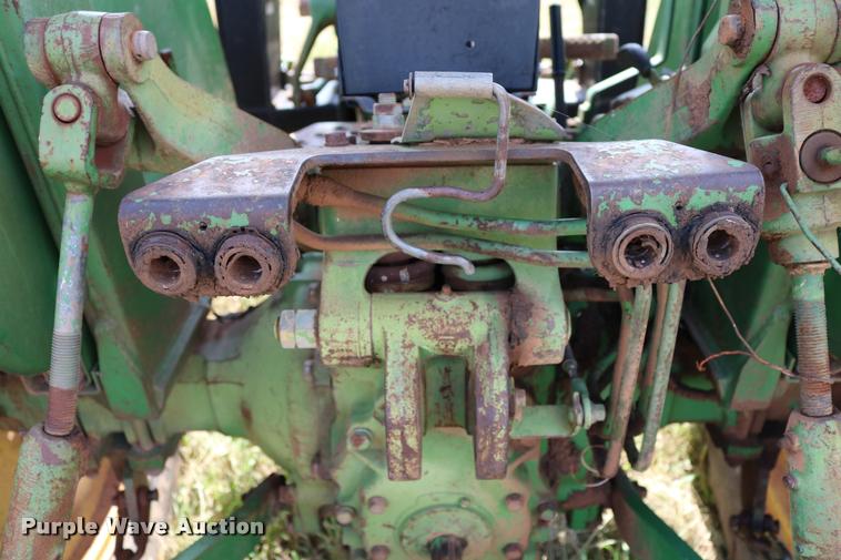 image for item DA6843 1985 John Deere 1450 tractor