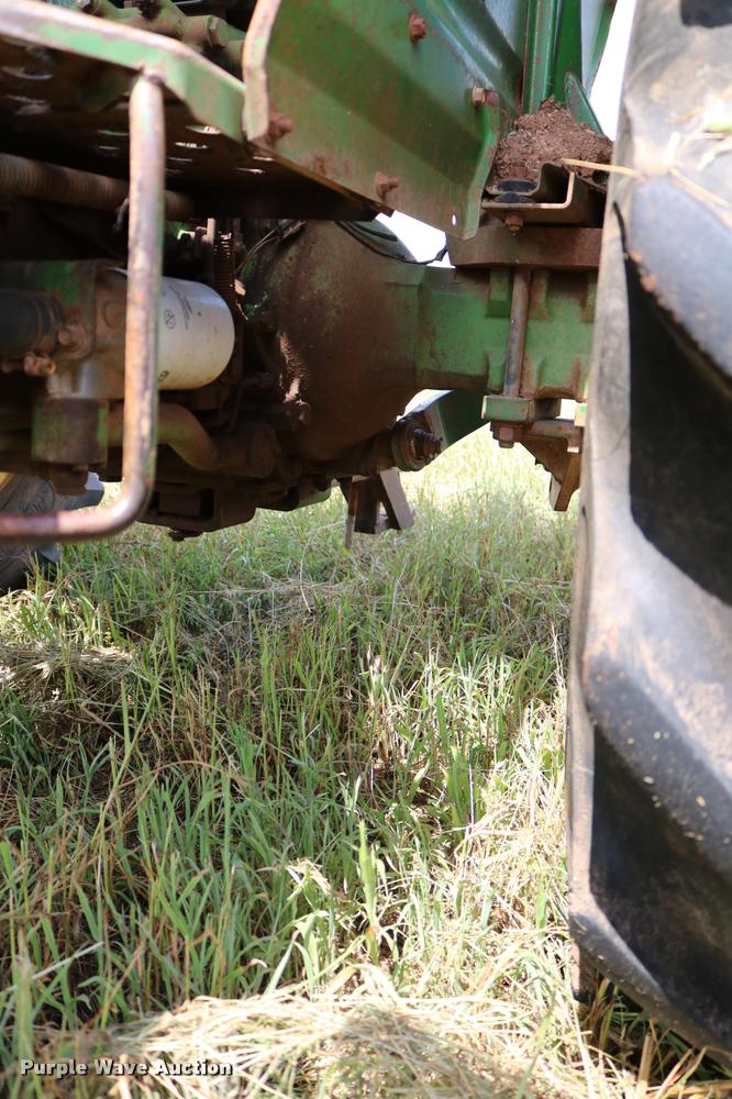 image for item DA6843 1985 John Deere 1450 tractor