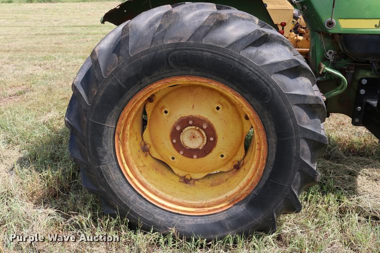 image for item DA6843 1985 John Deere 1450 tractor