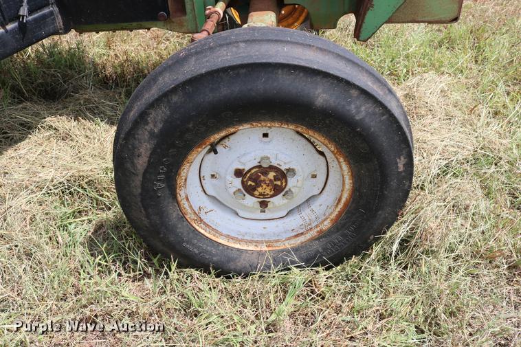 image for item DA6843 1985 John Deere 1450 tractor