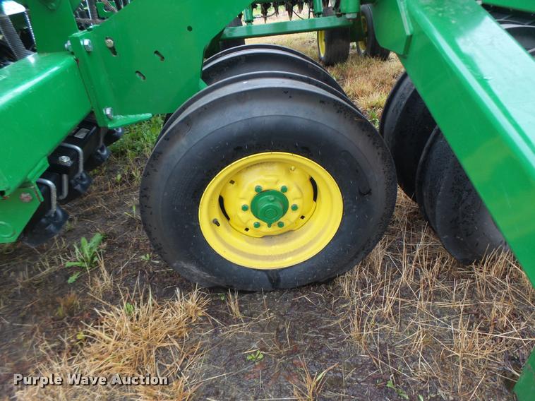 image for item DB1366 2013 John Deere 455 grain drill