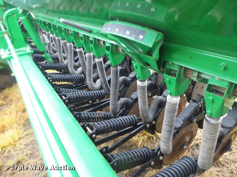 image for item DB1366 2013 John Deere 455 grain drill