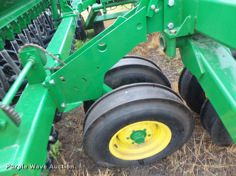 image for item DB1366 2013 John Deere 455 grain drill