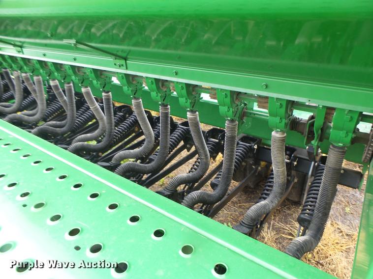 image for item DB1366 2013 John Deere 455 grain drill