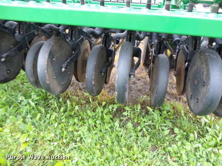 image for item DB1366 2013 John Deere 455 grain drill