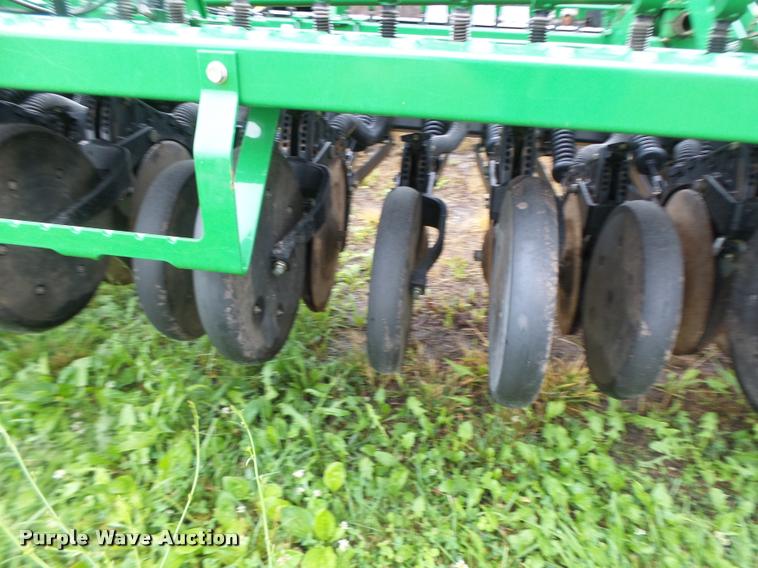 image for item DB1366 2013 John Deere 455 grain drill