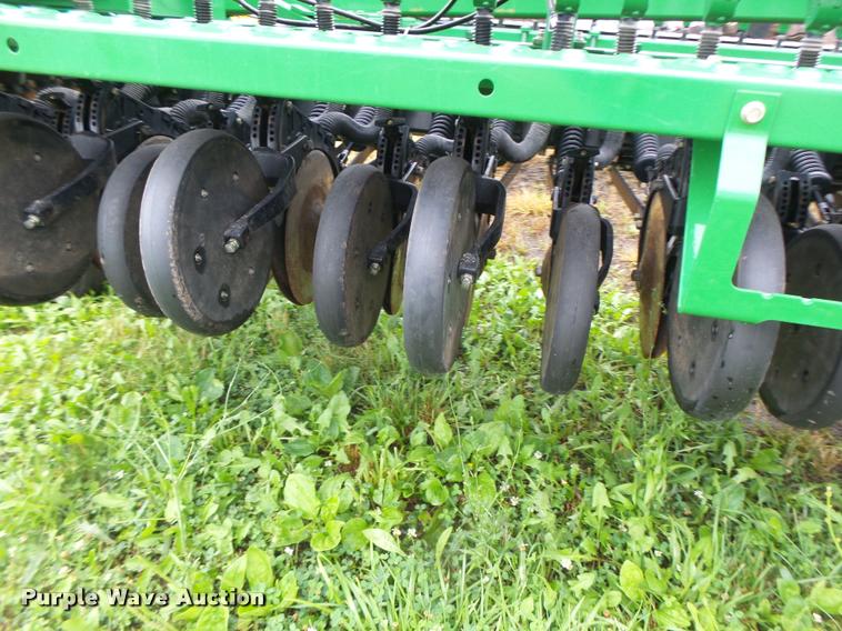 image for item DB1366 2013 John Deere 455 grain drill