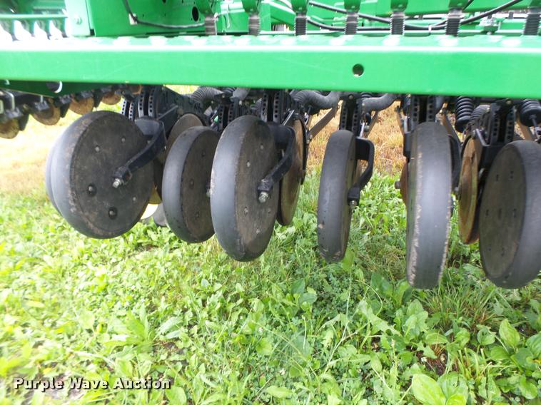 image for item DB1366 2013 John Deere 455 grain drill