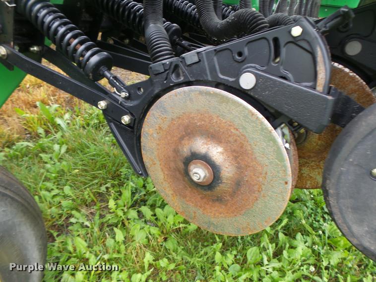 image for item DB1366 2013 John Deere 455 grain drill