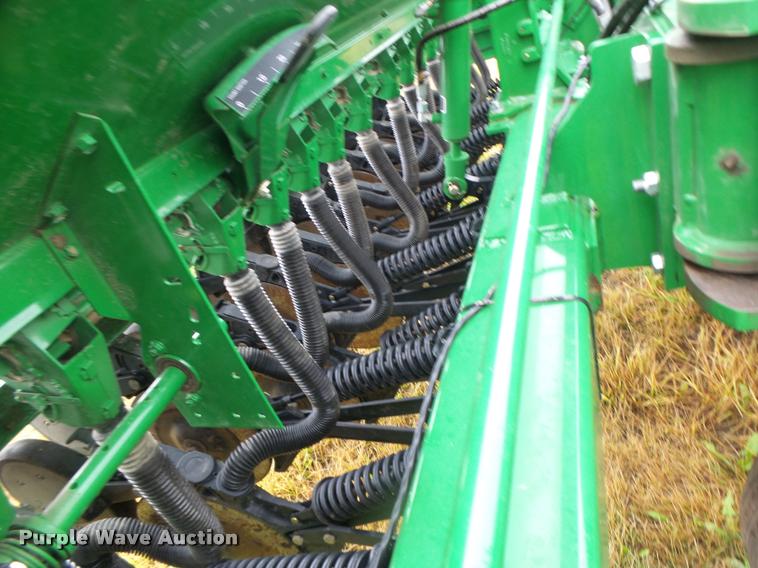 image for item DB1366 2013 John Deere 455 grain drill