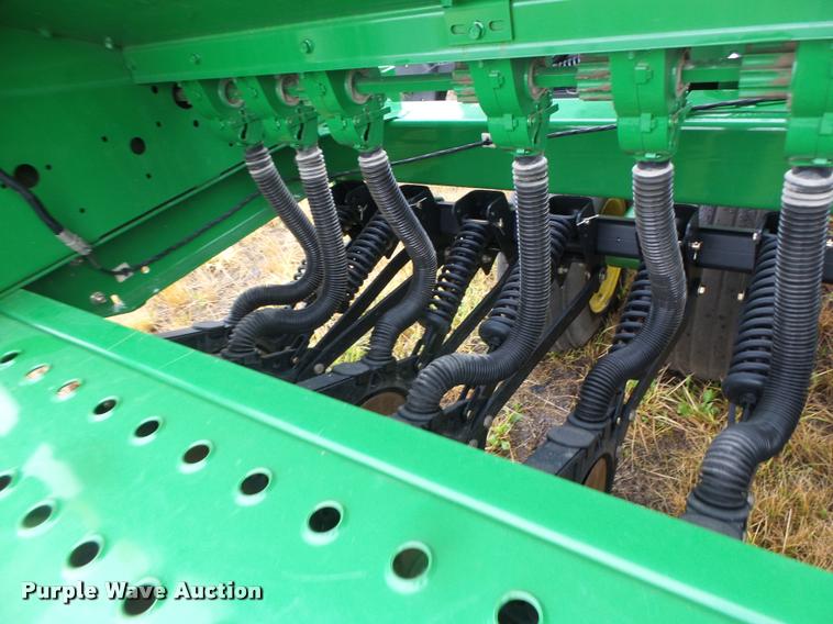 image for item DB1366 2013 John Deere 455 grain drill