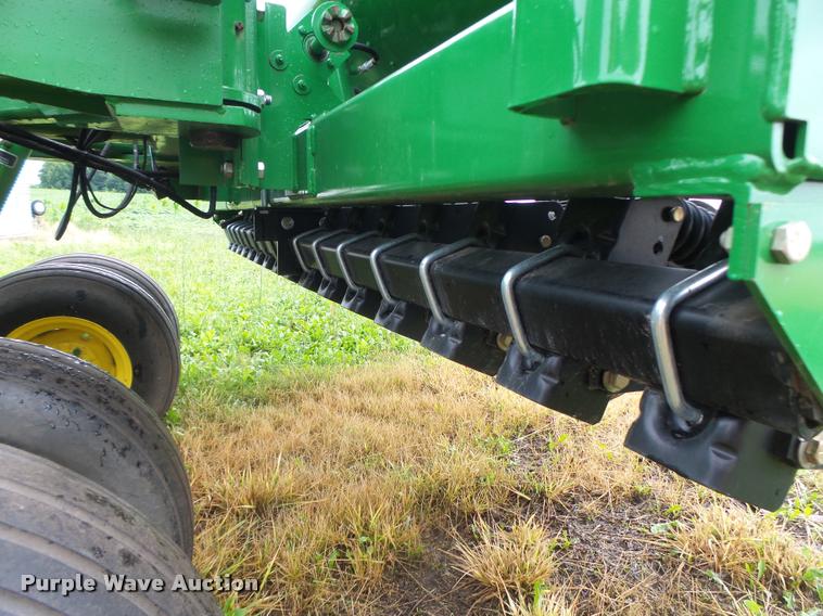 image for item DB1366 2013 John Deere 455 grain drill