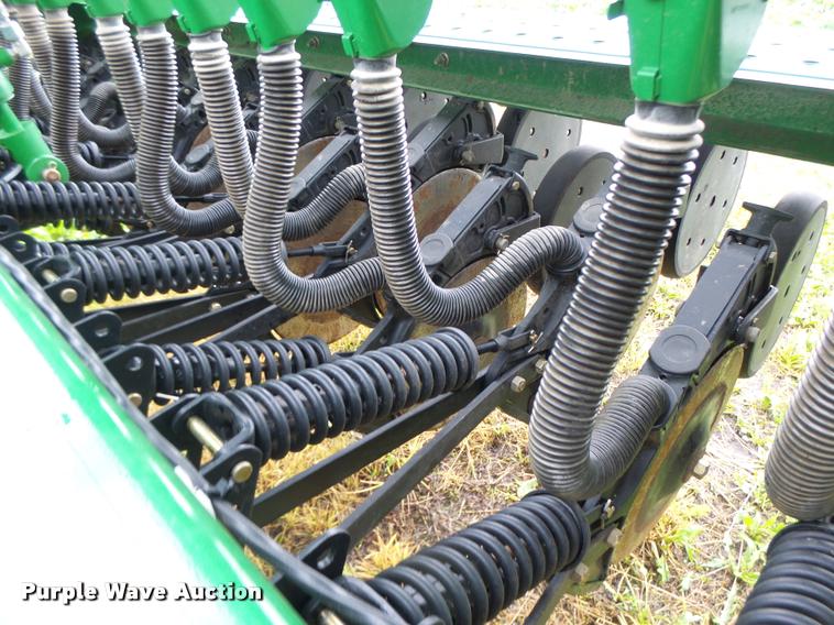 image for item DB1366 2013 John Deere 455 grain drill