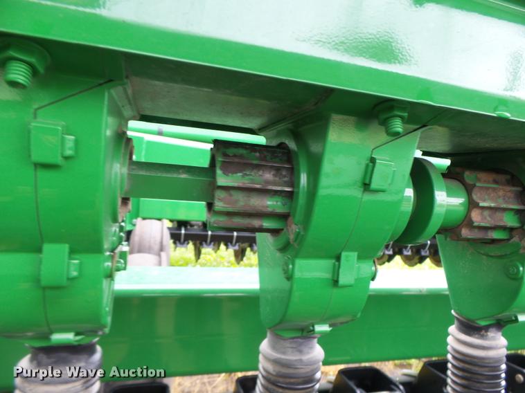 image for item DB1366 2013 John Deere 455 grain drill