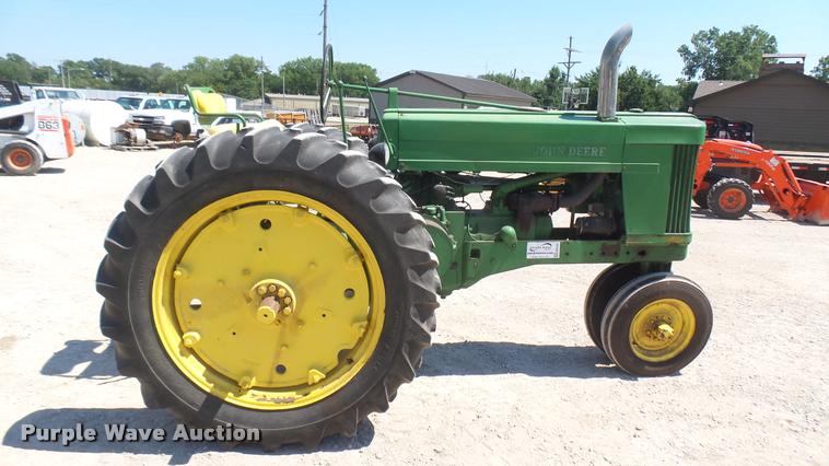 image for item DB3428 John Deere 60 tractor