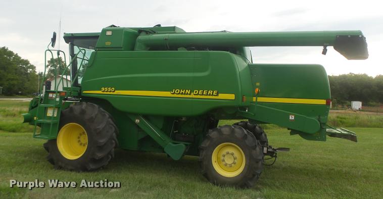 image for item DB5829 2001 John Deere 9550 RWA combine