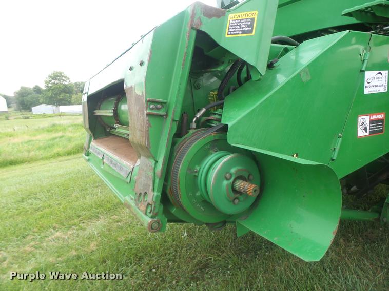 image for item DB5829 2001 John Deere 9550 RWA combine