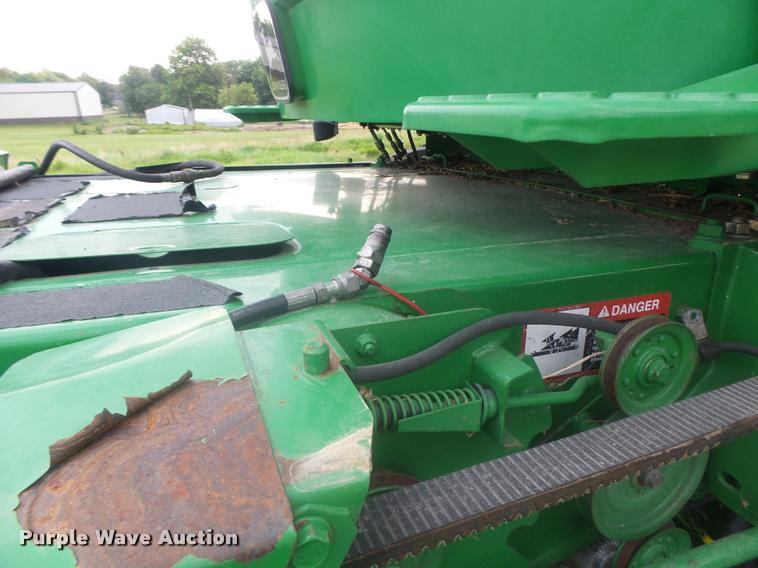 image for item DB5829 2001 John Deere 9550 RWA combine