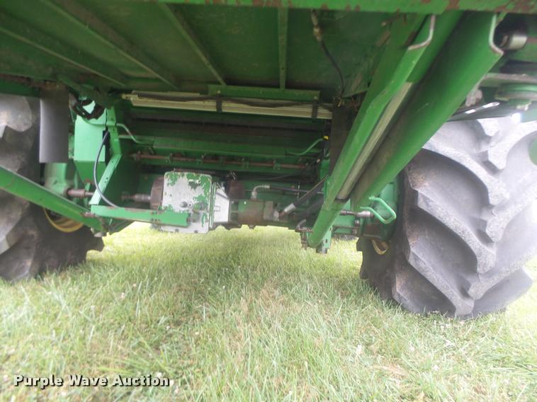 image for item DB5829 2001 John Deere 9550 RWA combine