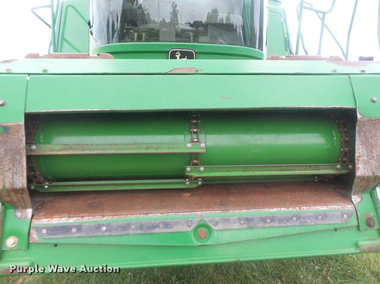 image for item DB5829 2001 John Deere 9550 RWA combine