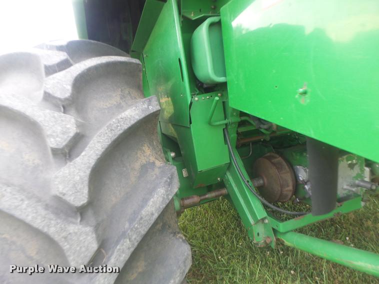 image for item DB5829 2001 John Deere 9550 RWA combine