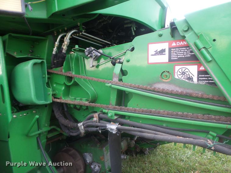 image for item DB5829 2001 John Deere 9550 RWA combine