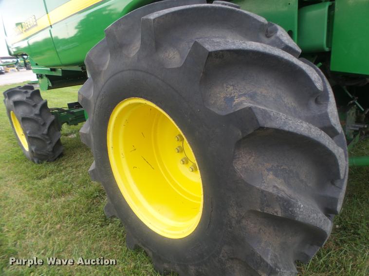 image for item DB5829 2001 John Deere 9550 RWA combine