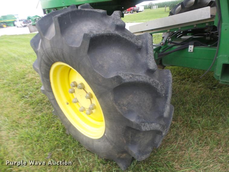 image for item DB5829 2001 John Deere 9550 RWA combine