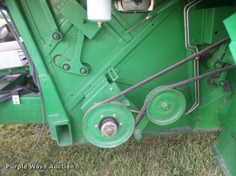image for item DB5829 2001 John Deere 9550 RWA combine