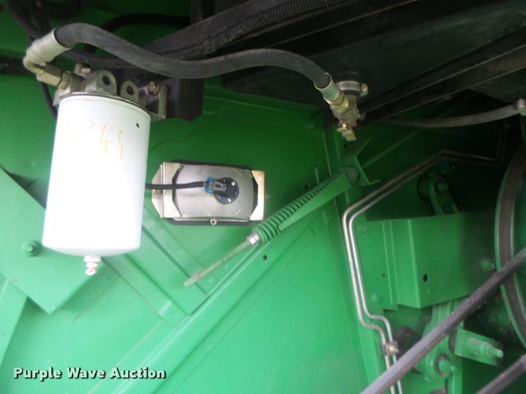 image for item DB5829 2001 John Deere 9550 RWA combine