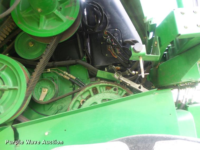 image for item DB5829 2001 John Deere 9550 RWA combine