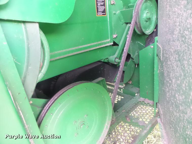 image for item DB5829 2001 John Deere 9550 RWA combine