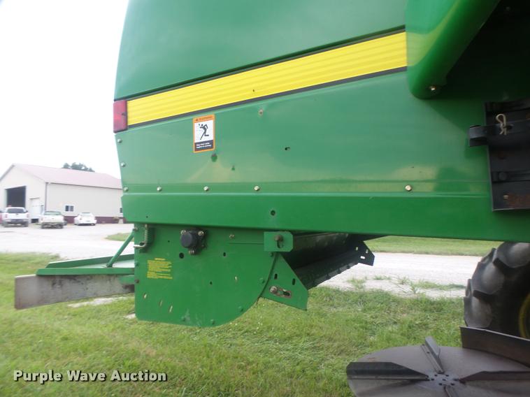image for item DB5829 2001 John Deere 9550 RWA combine