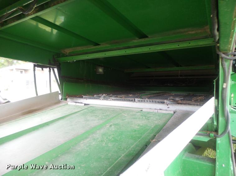 image for item DB5829 2001 John Deere 9550 RWA combine